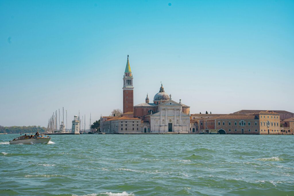 Explore European Grandeur1 feature