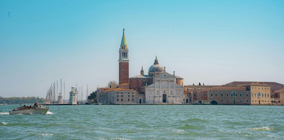 Explore European Grandeur1 feature