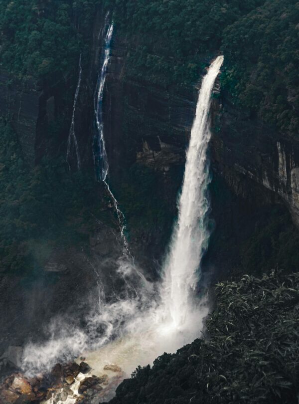 Exploring-Meghalayas-Wonders2