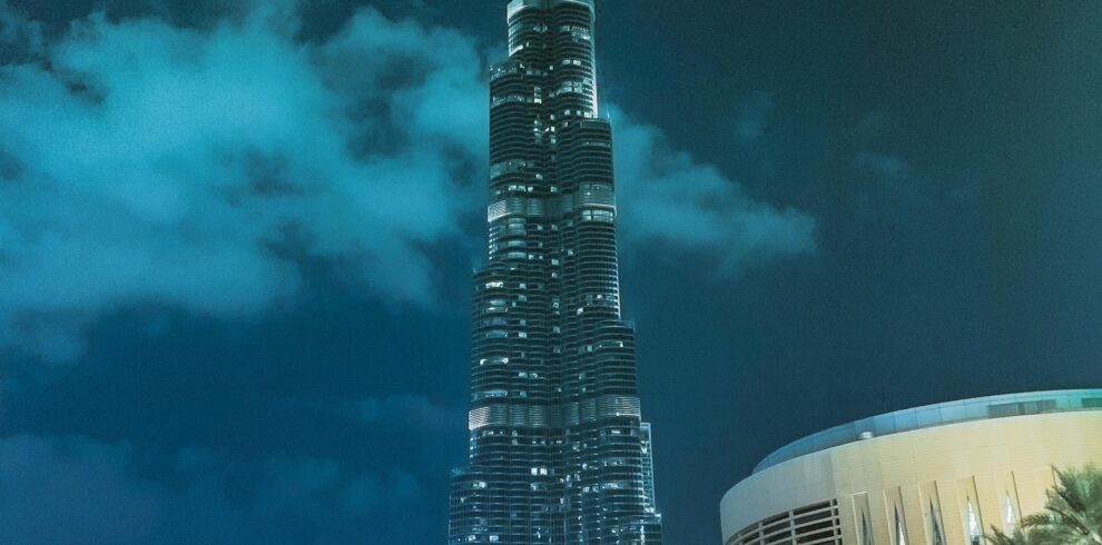 Glimpses-of-Dubai-–-Discover-the-Magic-in-Every-Moment1