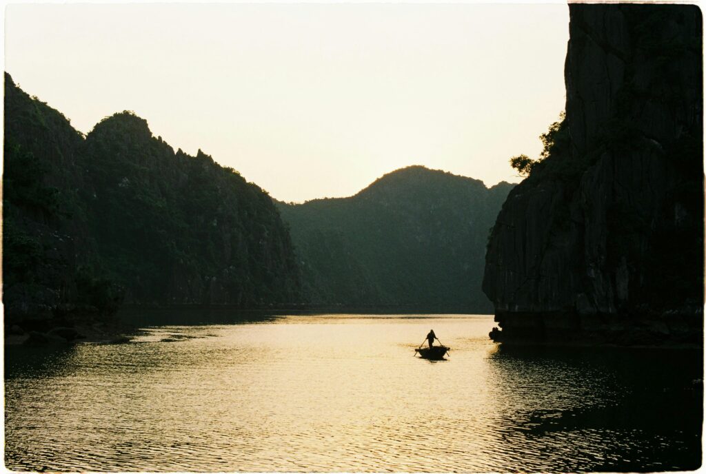 North-Vietnam-Discovery2